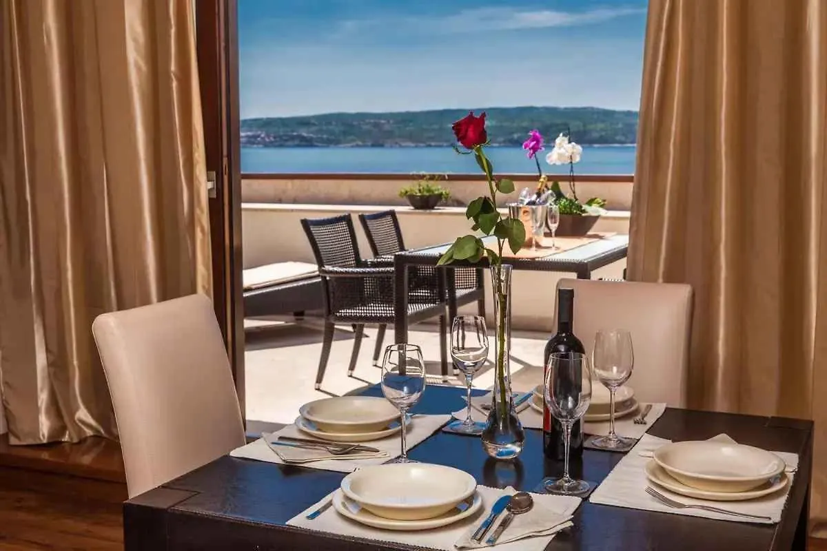 Apartments In Crikvenica 49872