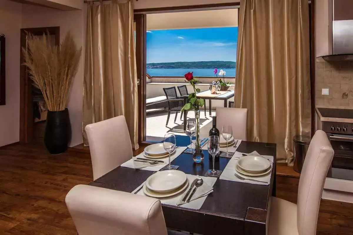 Apartments In Crikvenica 49872 0*,