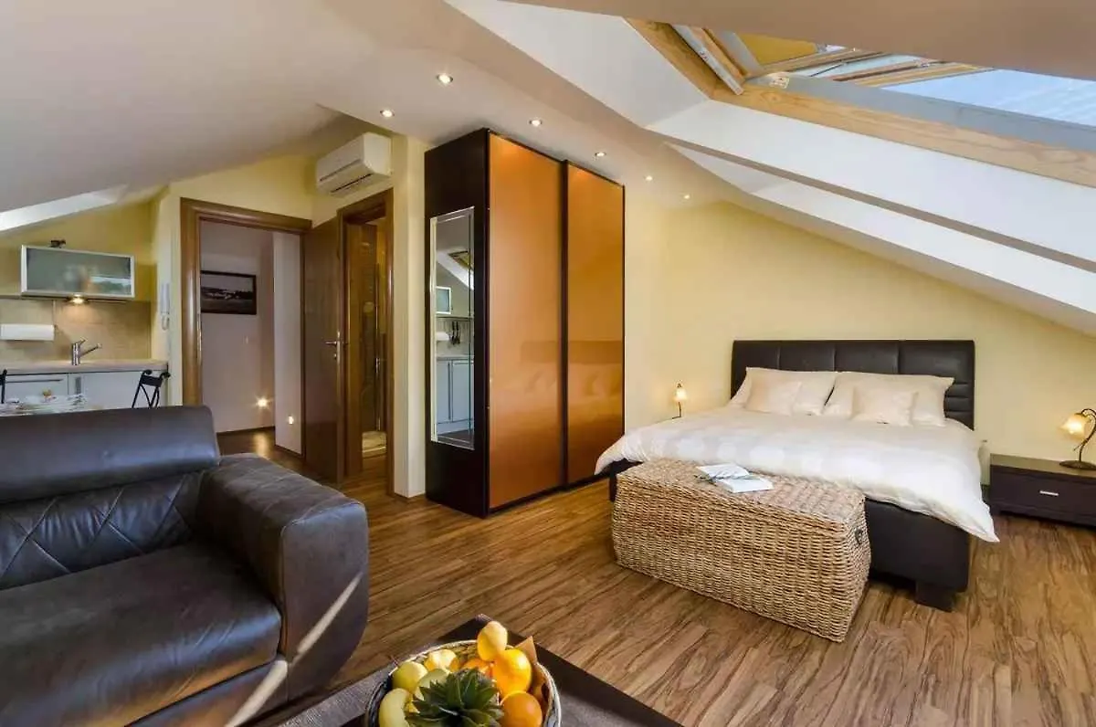 Apartments In Crikvenica 49872