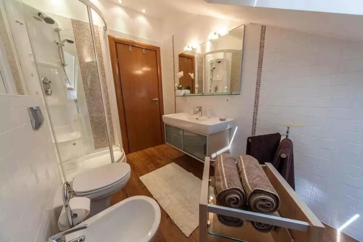 Apartments In Crikvenica 49872