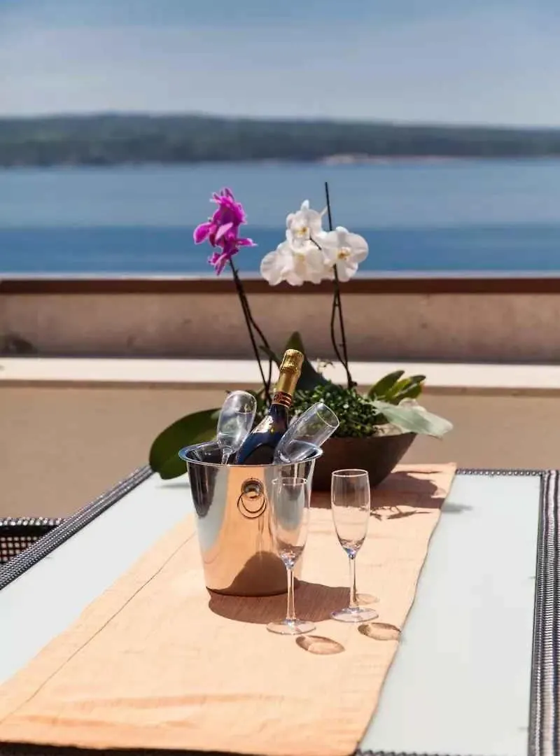 Apartments In Crikvenica 49872