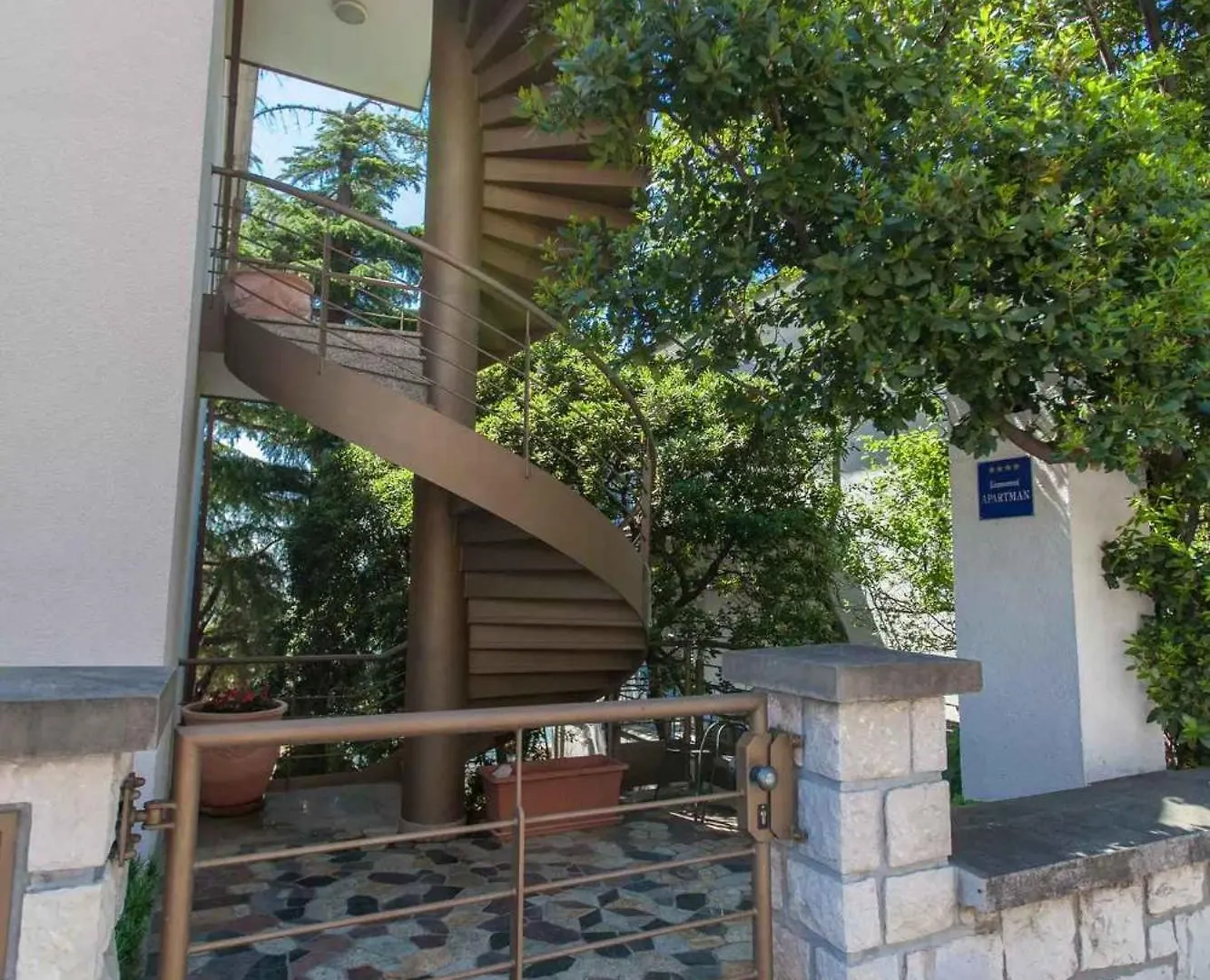 Apartments In Crikvenica 49872